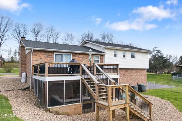 $424,500 | 19763 McCray Drive, Abingdon, VA 24211