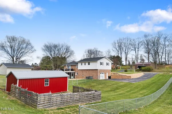 $424,500 | 19763 McCray Drive, Abingdon, VA 24211