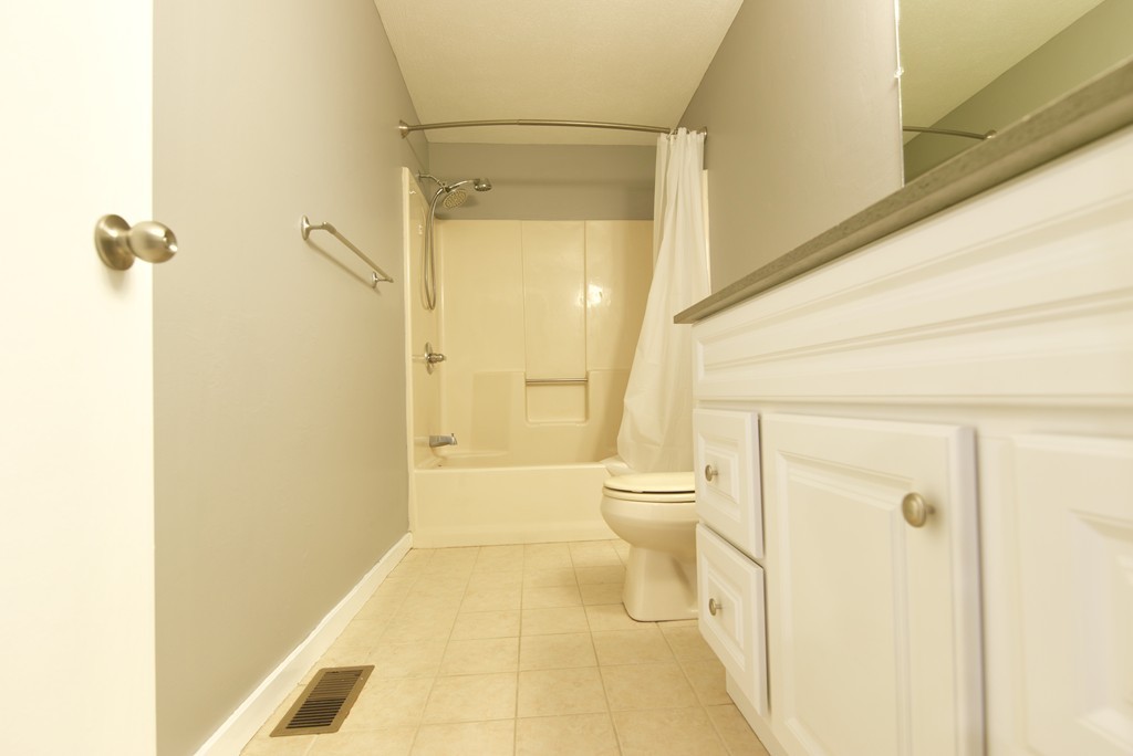 132 West Meadow Road, Unit 14 Haverhill, MA 01832 - Photo 12 of 21 Gallery Image 12