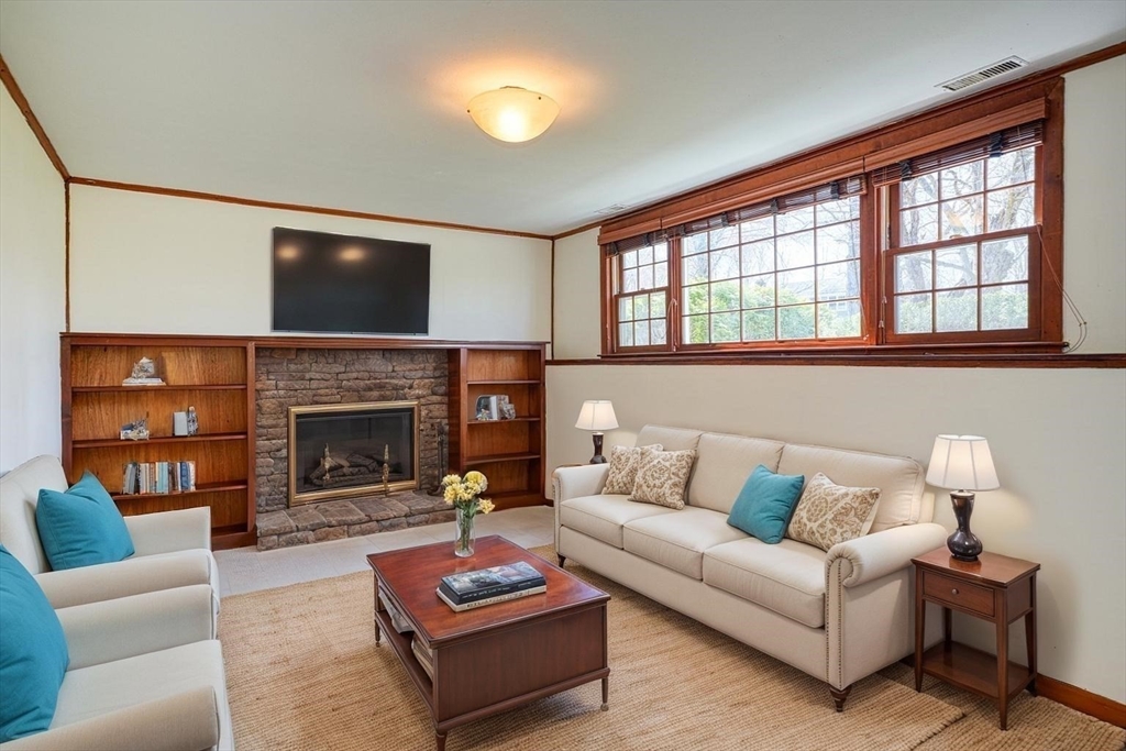 48 Pinecrest Road Holliston, MA 01746 - Photo 22 of 28 Gallery Image 22