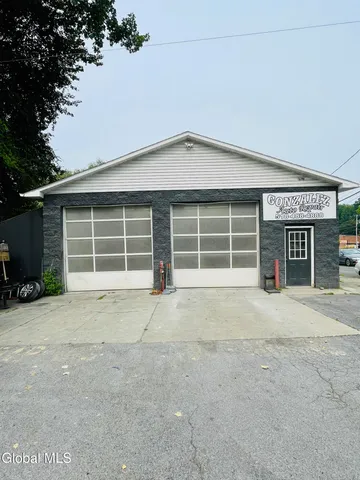 $2,850 | 1471 Broadway, Schenectady, NY 12306