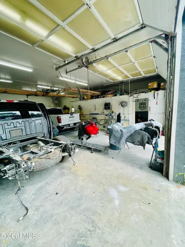 $2,850 | 1471 Broadway, Schenectady, NY 12306