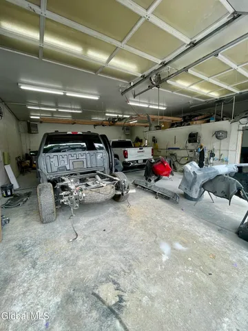 $2,850 | 1471 Broadway, Schenectady, NY 12306