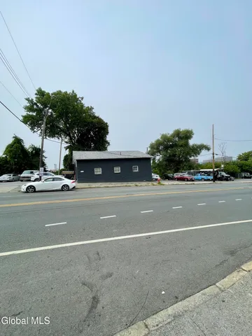 $2,850 | 1471 Broadway, Schenectady, NY 12306