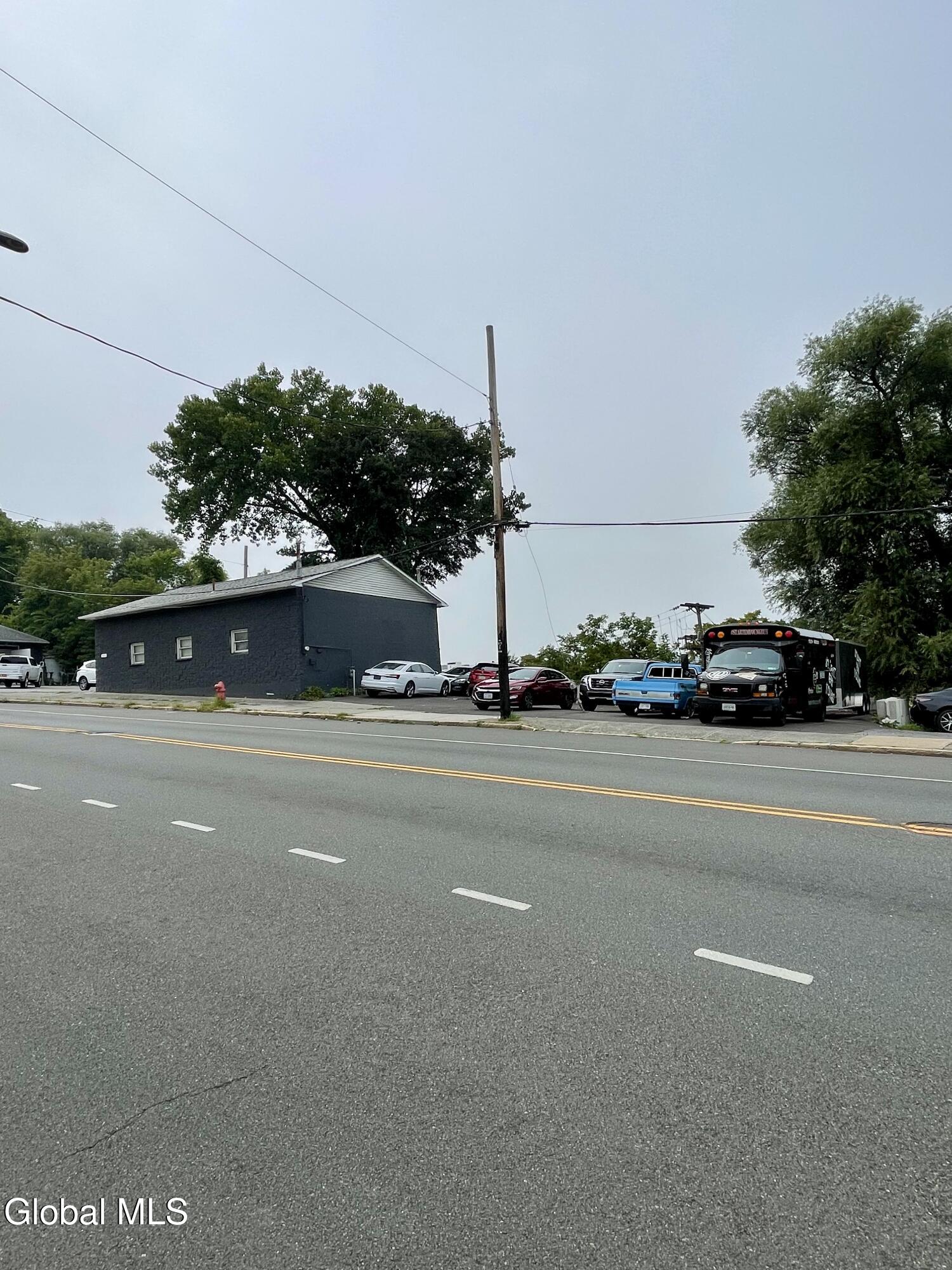 1471 Broadway Schenectady, NY 12306 - Photo 16 of 20 IMG_5870