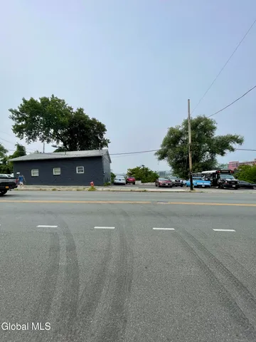 $2,850 | 1471 Broadway, Schenectady, NY 12306