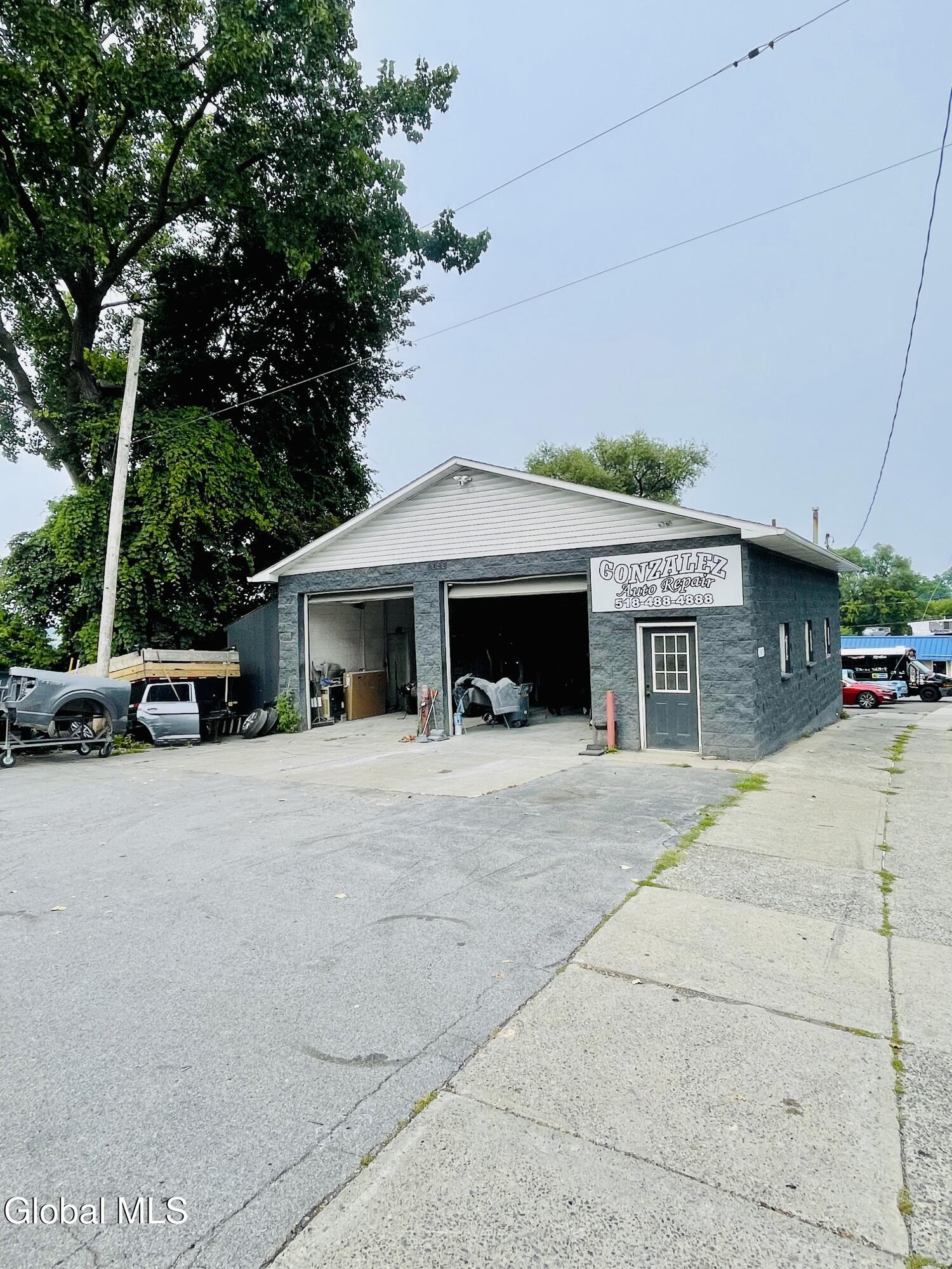 1471 Broadway Schenectady, NY 12306 - Photo 3 of 20 IMG_5889