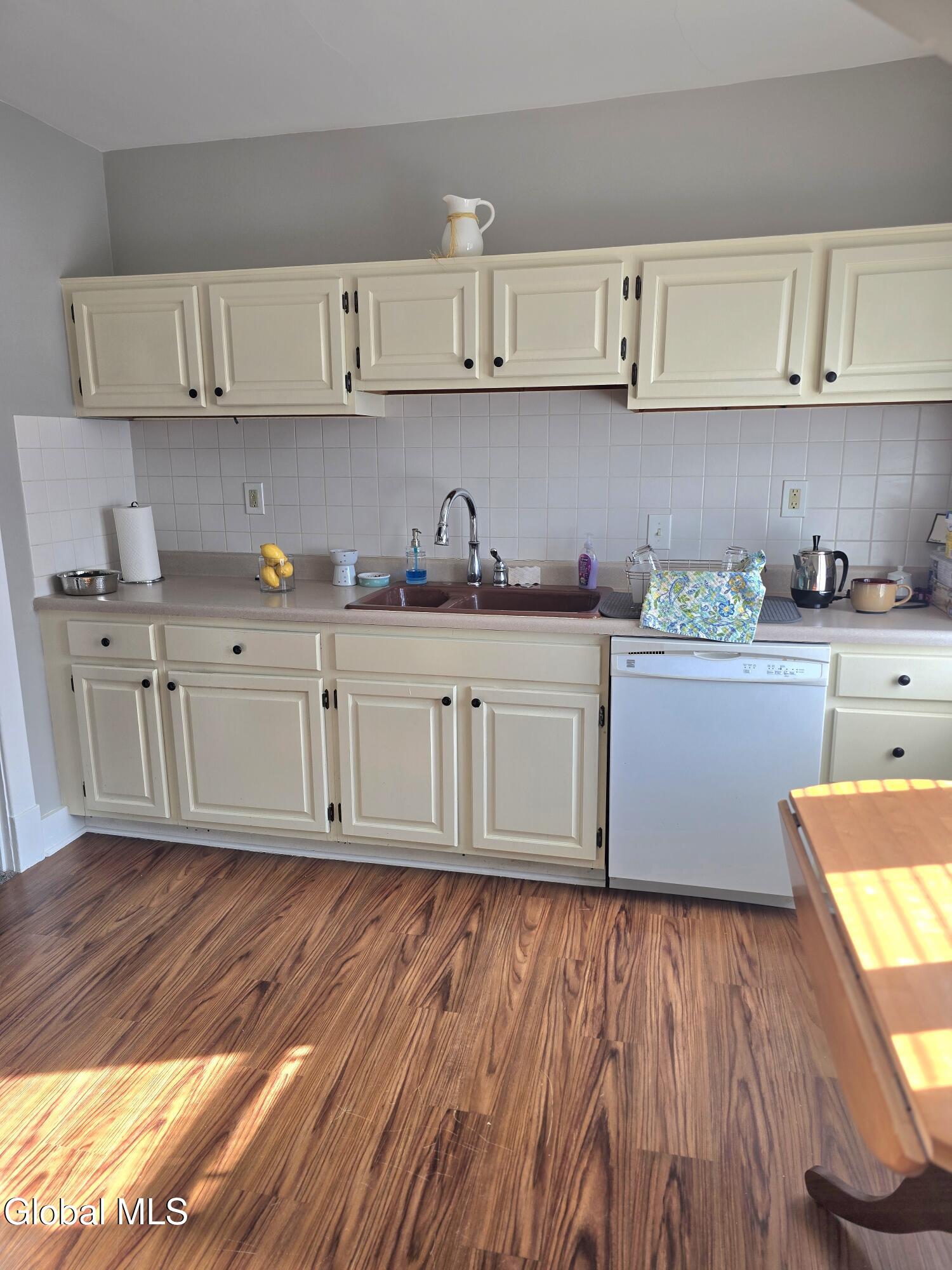 31 Terrace Avenue, Unit 2 Albany, NY 12203 - Photo 5 of 14 20251208_125620