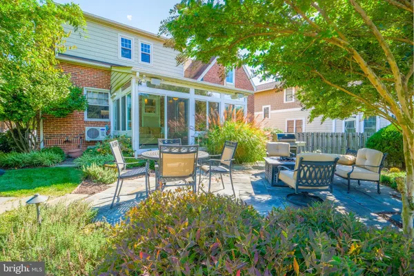 $7,000 | 236 North Cleveland Street, Arlington, VA 22201