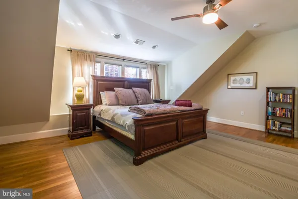 $7,000 | 236 North Cleveland Street, Arlington, VA 22201