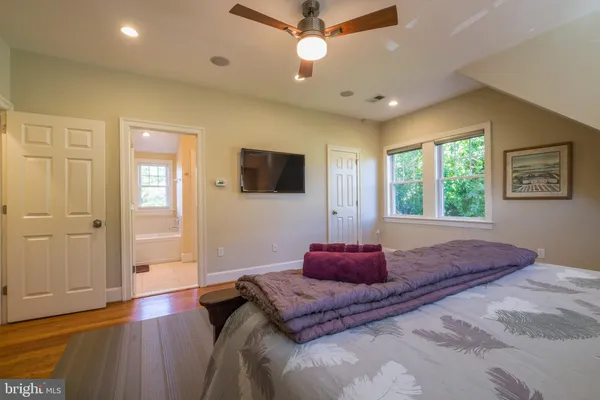 $7,000 | 236 North Cleveland Street, Arlington, VA 22201