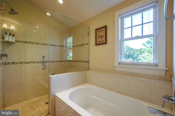 $7,000 | 236 North Cleveland Street, Arlington, VA 22201