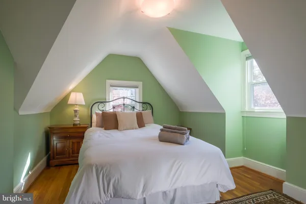 $7,000 | 236 North Cleveland Street, Arlington, VA 22201