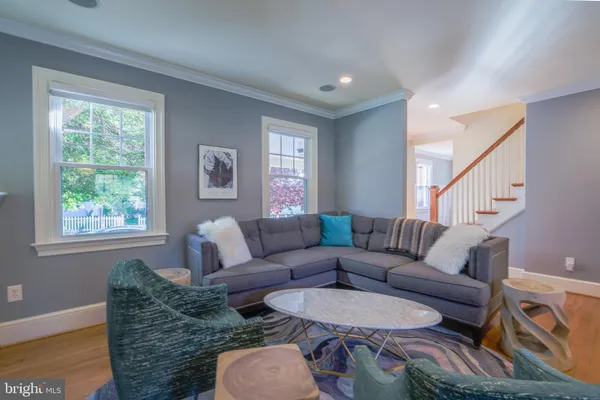 $7,000 | 236 North Cleveland Street, Arlington, VA 22201