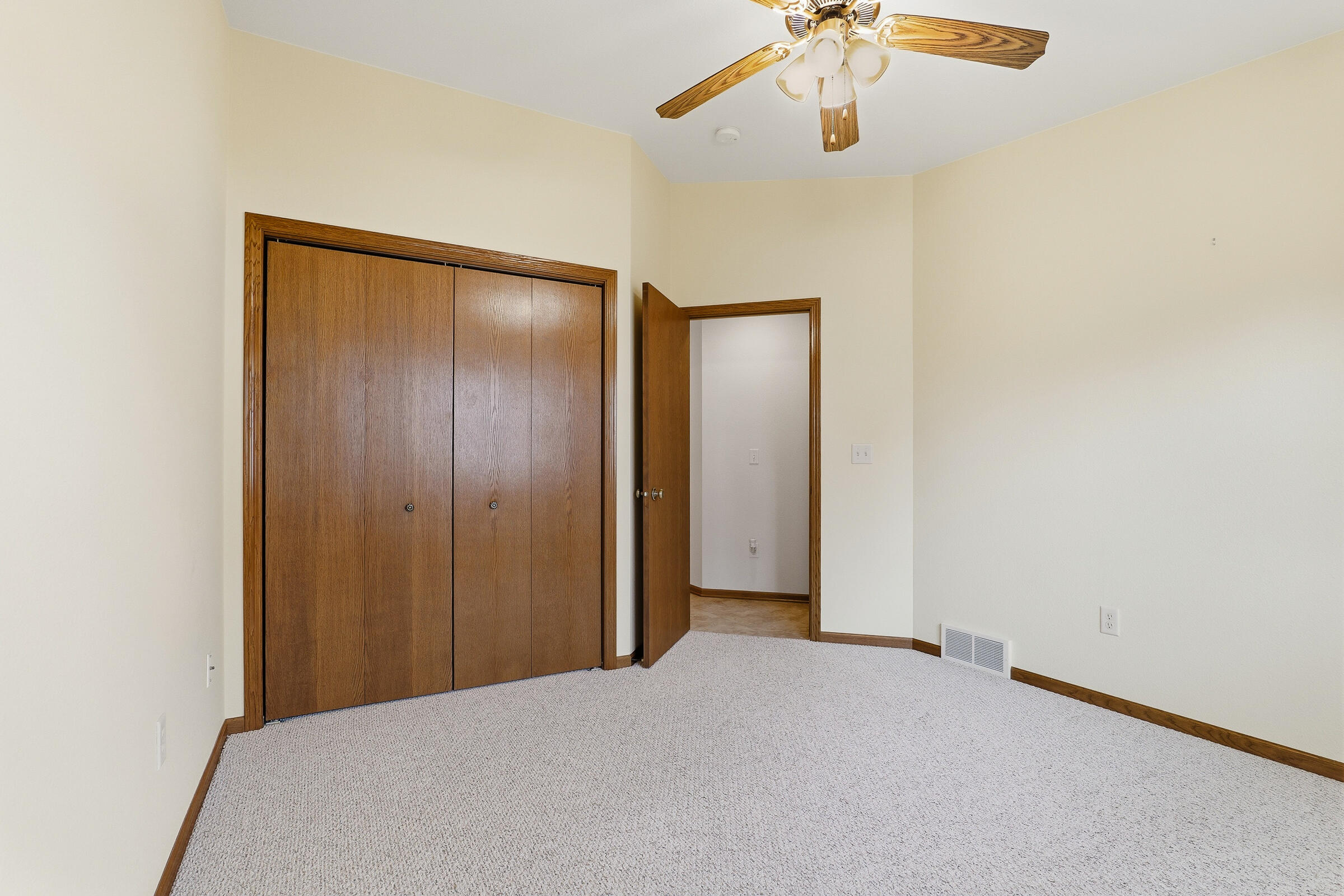 437 Kennedy Court Howards Grove, WI 53083 - Photo 18 of 28 Large Closets
