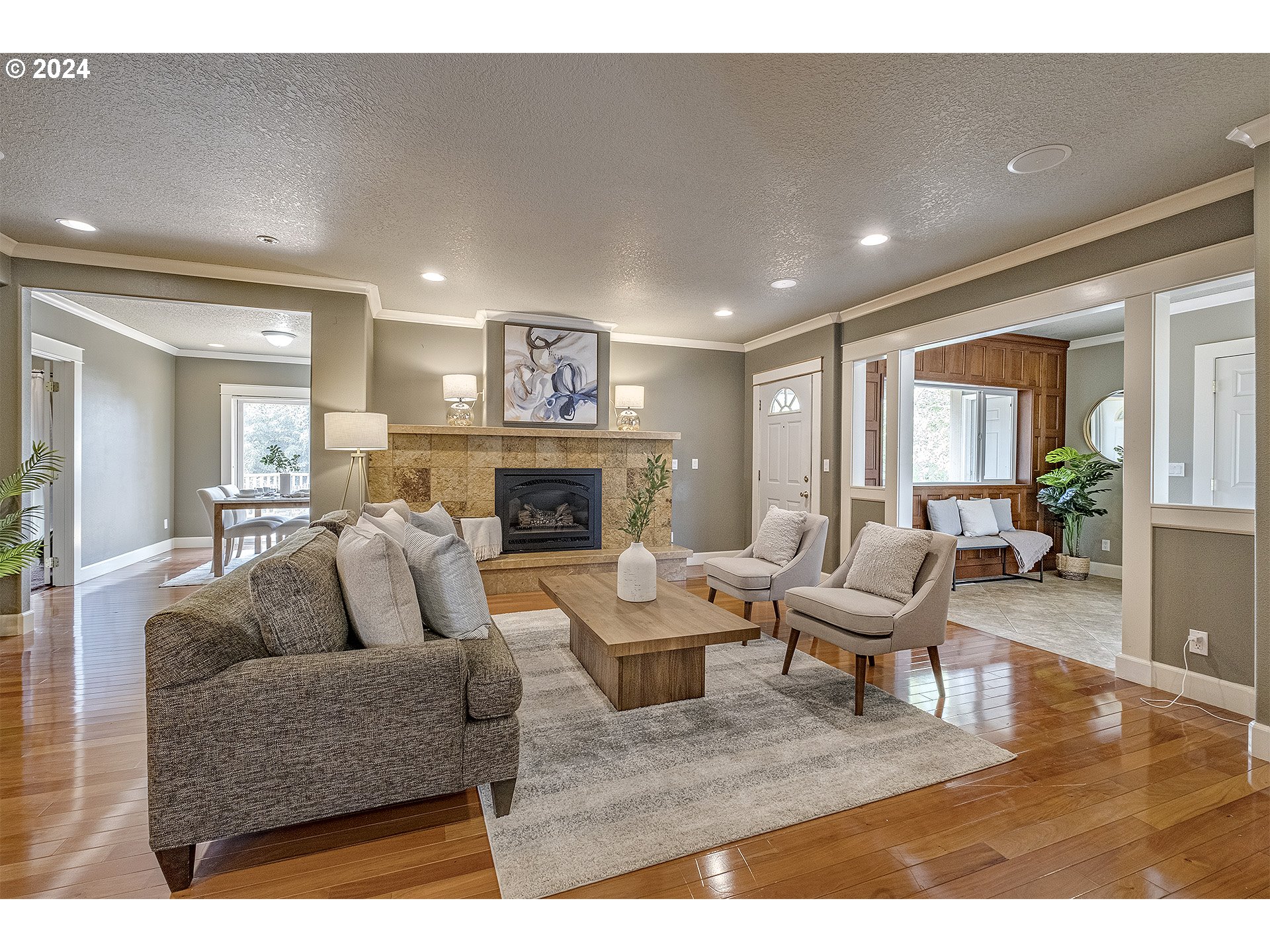 5434 Southeast King Road Milwaukie, OR 97222 - Photo 4 of 33 a living room with furniture and a fireplace