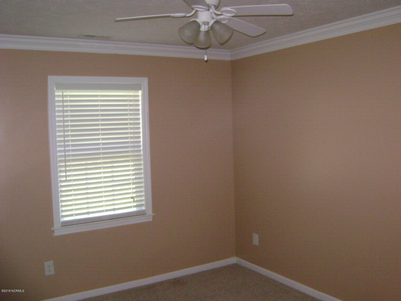 601 Fox Ridge Court Havelock, NC 28532 - Photo 12 of 14 DSC02589