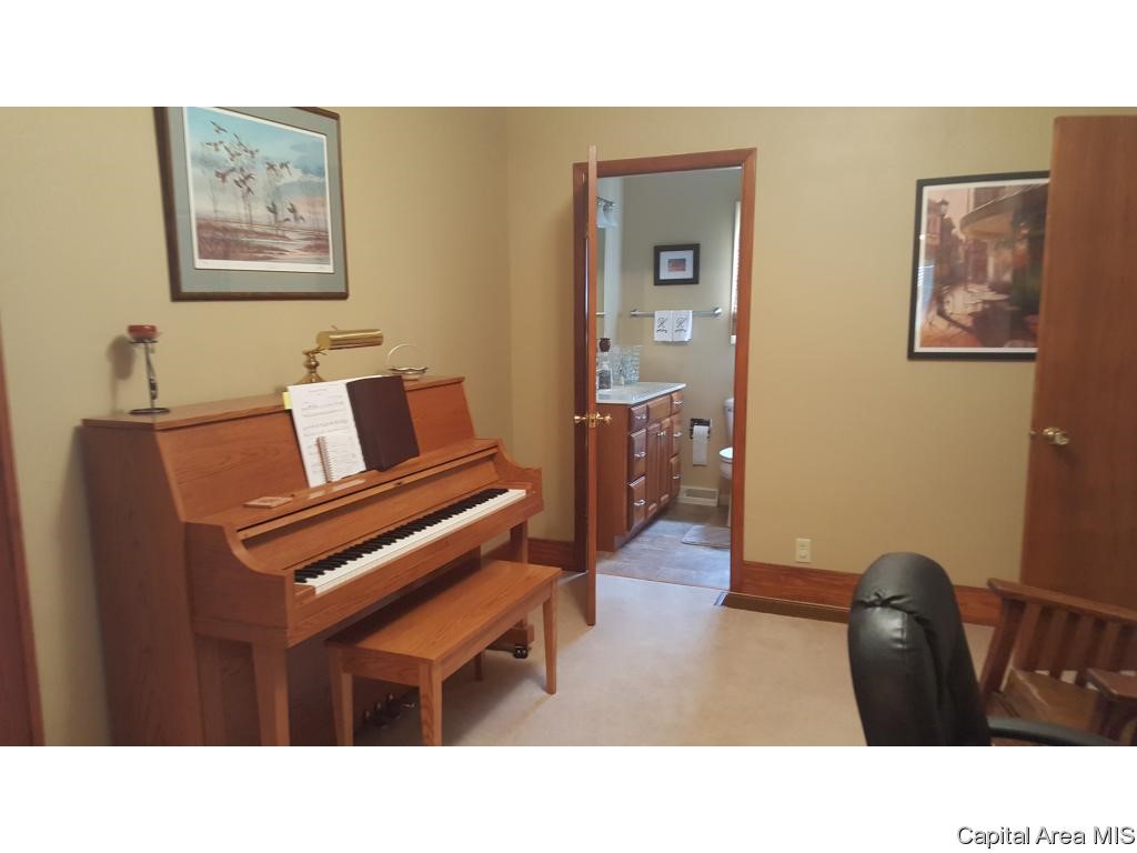 2744 Knox Road 500 East Rio, IL 61472 - Photo 13 of 35 Gallery Image 13