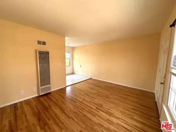 $1,875 | 12717 Washington Place, Unit 10, Los Angeles, CA 90066
