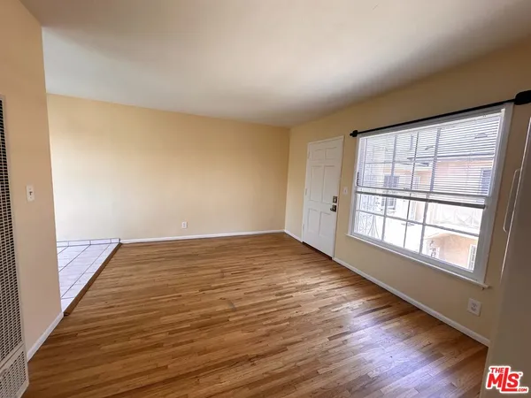 $1,875 | 12717 Washington Place, Unit 10, Los Angeles, CA 90066