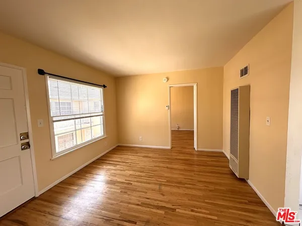 $1,875 | 12717 Washington Place, Unit 10, Los Angeles, CA 90066