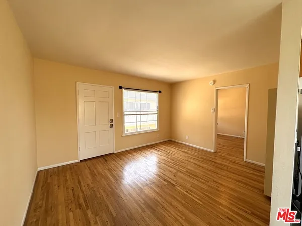 $1,875 | 12717 Washington Place, Unit 10, Los Angeles, CA 90066