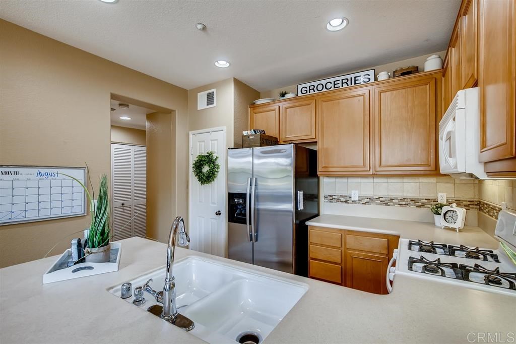 1661 Avery Road San Marcos, CA 92078 - Photo 9 of 25 Gallery Image 9