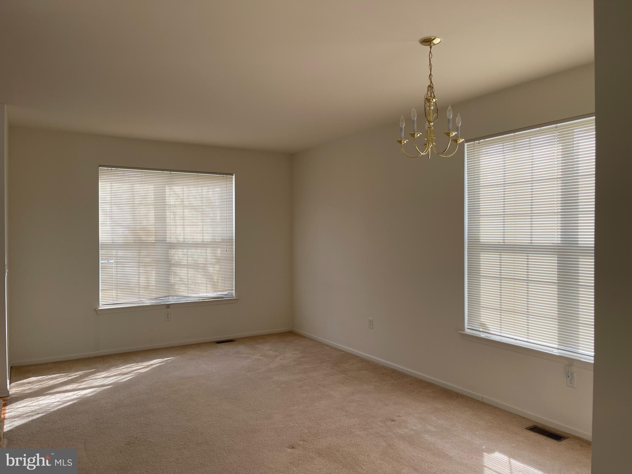 917 Denston Road Thorofare, NJ 08086 - Photo 3 of 24 Gallery Image 3