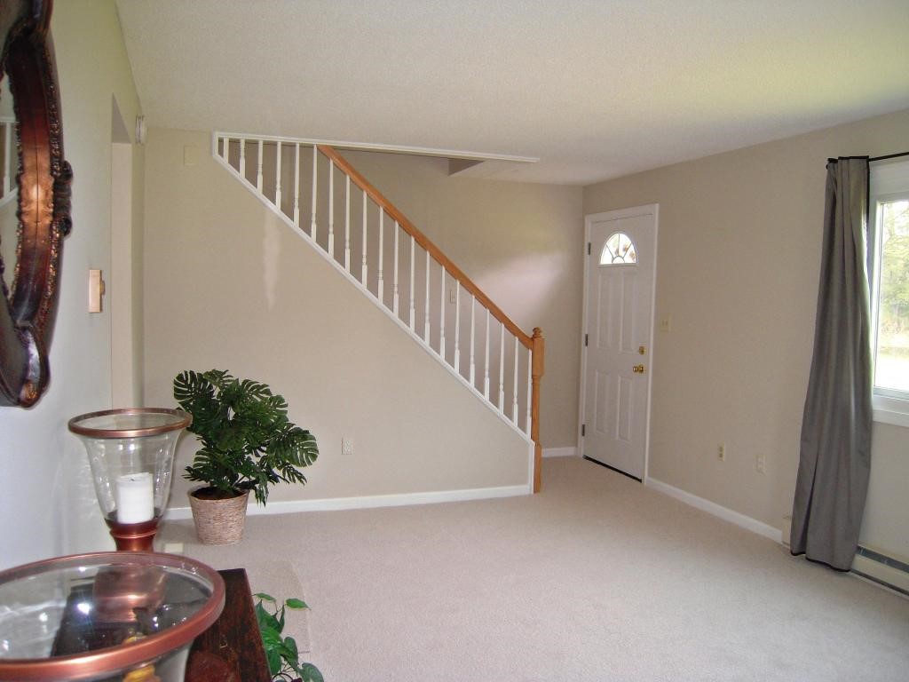 58 Depot Road Epping, NH 03042 - Photo 2 of 25