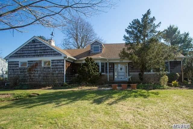 285 Pepperidge Road Hewlett Harbor, NY 11557 - Photo 1 of 1