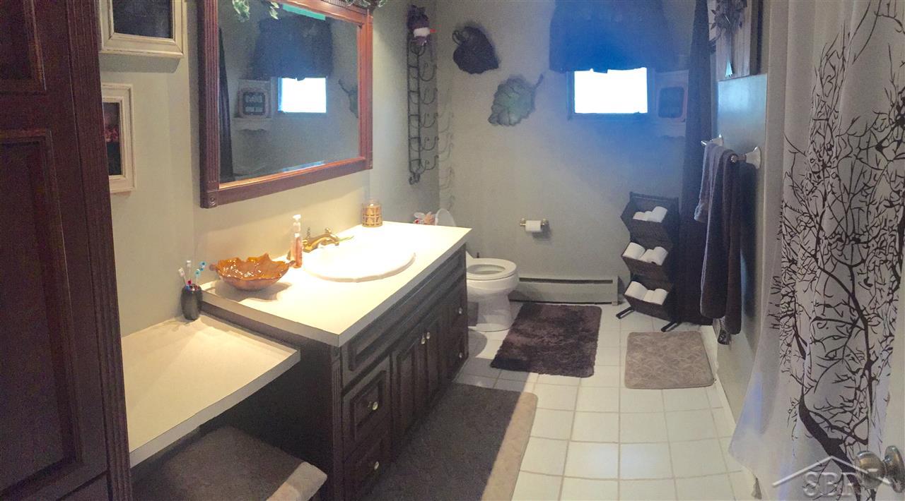3830 North River Road Freeland, MI 48623 - Photo 8 of 12 31288877-7.JPG