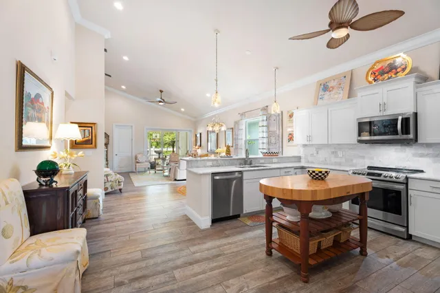 $1,250,000 | 412 Southwest Akron Avenue, Stuart, FL 34994