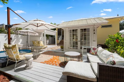 $1,250,000 | 412 Southwest Akron Avenue, Stuart, FL 34994