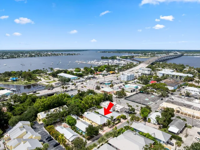 $1,250,000 | 412 Southwest Akron Avenue, Stuart, FL 34994