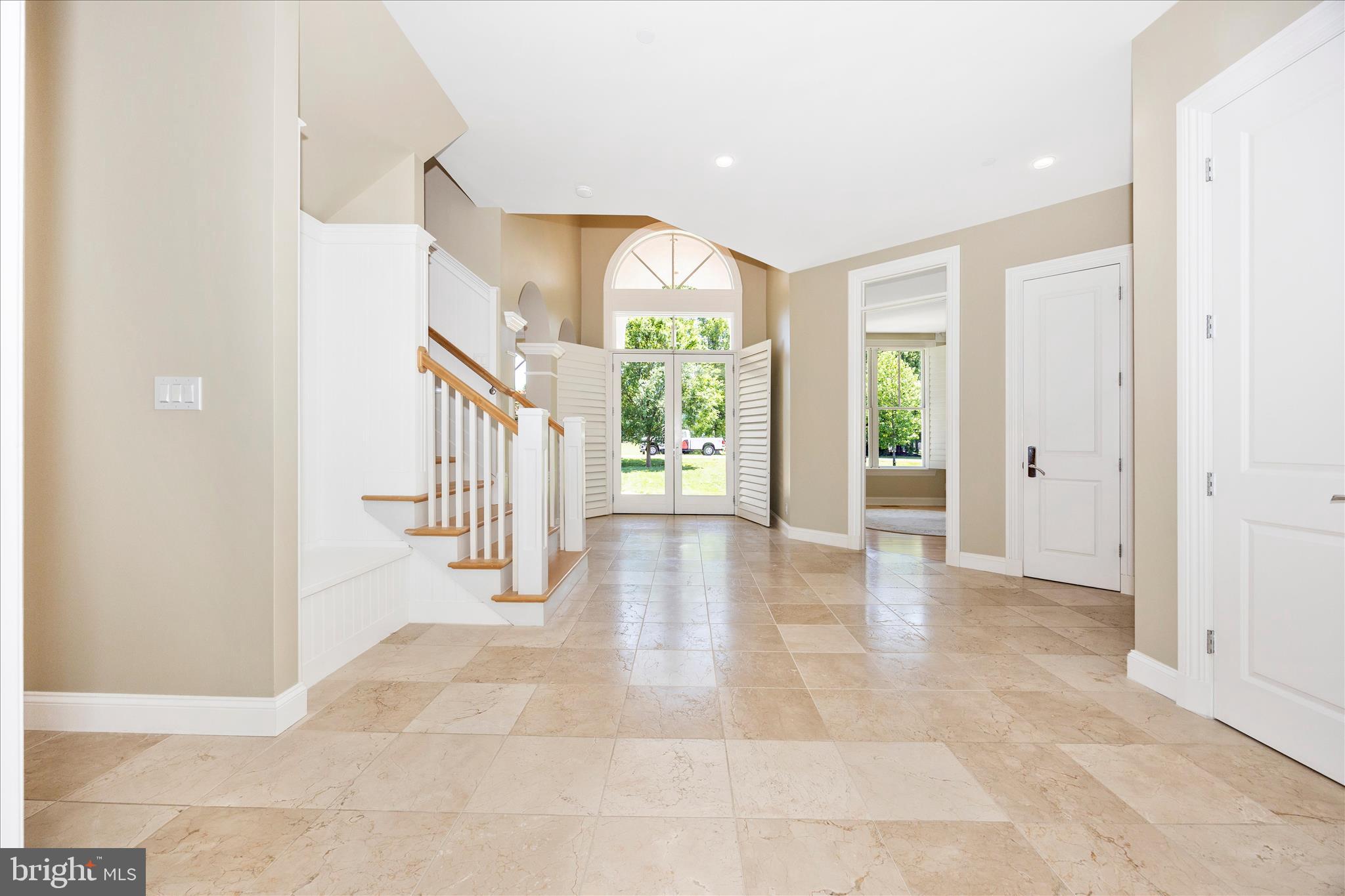 21612 Ripplemead Drive Gaithersburg, MD 20882 - Photo 4 of 129 Stunning Marble Foyer