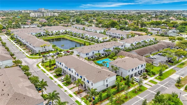 $3,300 | 939 Northwest 3rd Street, Unit 939, Pompano Beach, FL 33060
