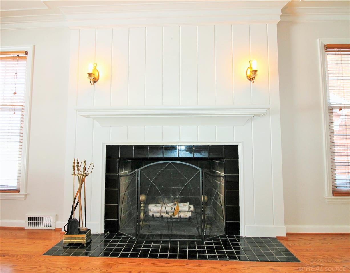 1173 Whittier Road Grosse Pointe, MI 48230 - Photo 7 of 83 50035395-6.JPG