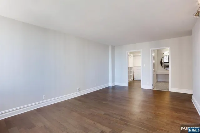 $549,900 | 300 Winston Drive, Unit 908, Cliffside Park, NJ 07010