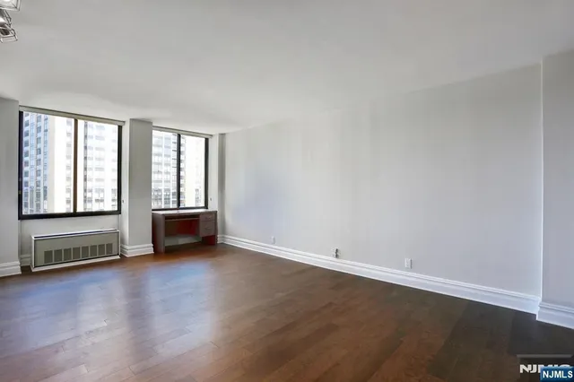 $549,900 | 300 Winston Drive, Unit 908, Cliffside Park, NJ 07010