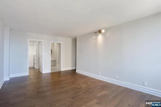 $549,900 | 300 Winston Drive, Unit 908, Cliffside Park, NJ 07010