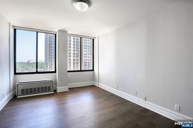 $549,900 | 300 Winston Drive, Unit 908, Cliffside Park, NJ 07010