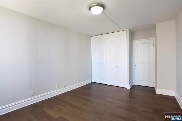 $549,900 | 300 Winston Drive, Unit 908, Cliffside Park, NJ 07010