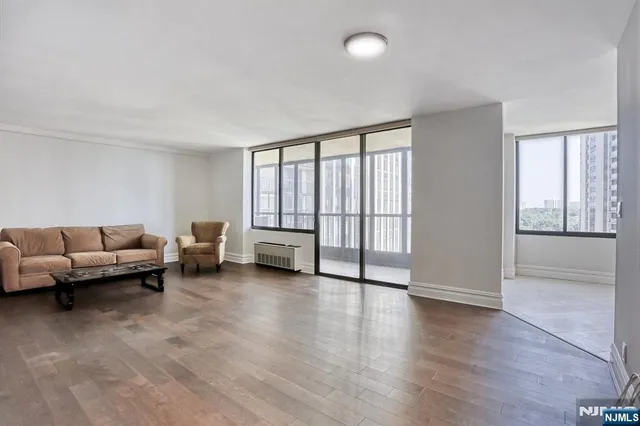 $549,900 | 300 Winston Drive, Unit 908, Cliffside Park, NJ 07010