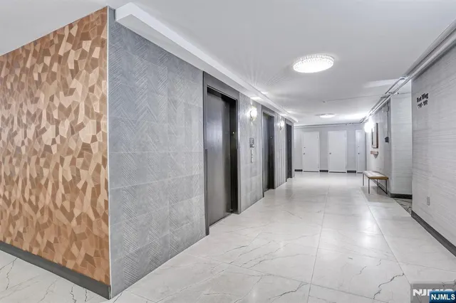 $549,900 | 300 Winston Drive, Unit 908, Cliffside Park, NJ 07010