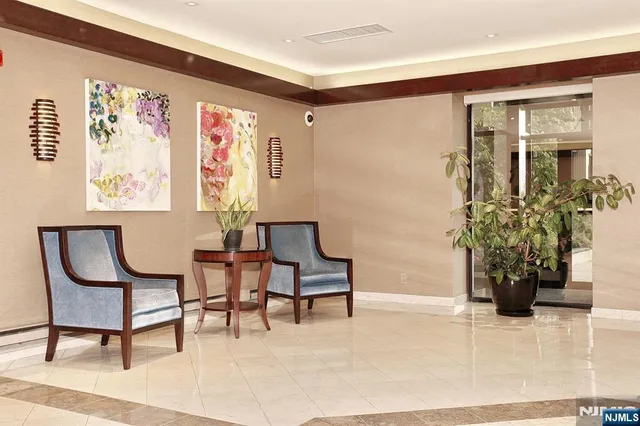 $549,900 | 300 Winston Drive, Unit 908, Cliffside Park, NJ 07010