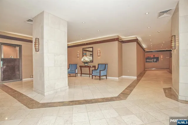 $549,900 | 300 Winston Drive, Unit 908, Cliffside Park, NJ 07010