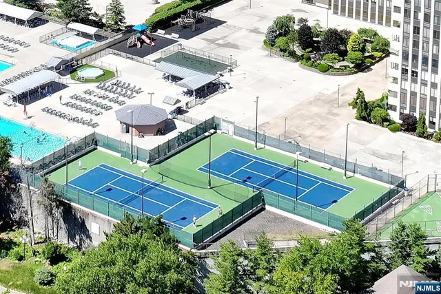 $549,900 | 300 Winston Drive, Unit 908, Cliffside Park, NJ 07010