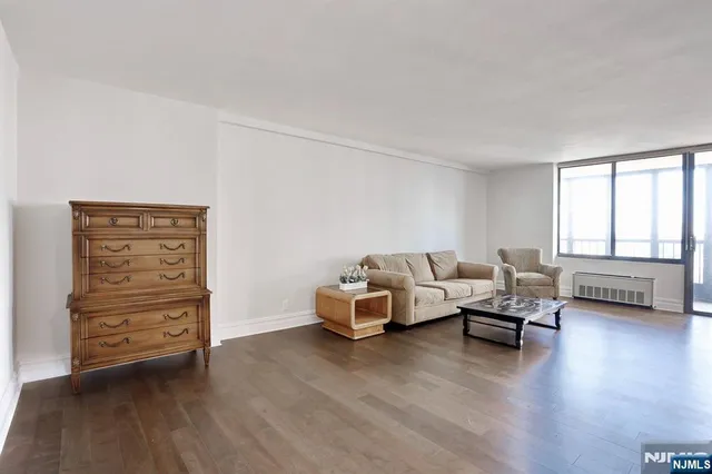 $549,900 | 300 Winston Drive, Unit 908, Cliffside Park, NJ 07010