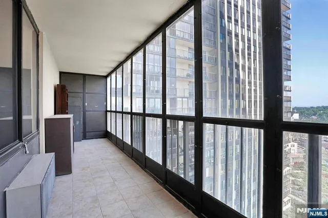 $549,900 | 300 Winston Drive, Unit 908, Cliffside Park, NJ 07010