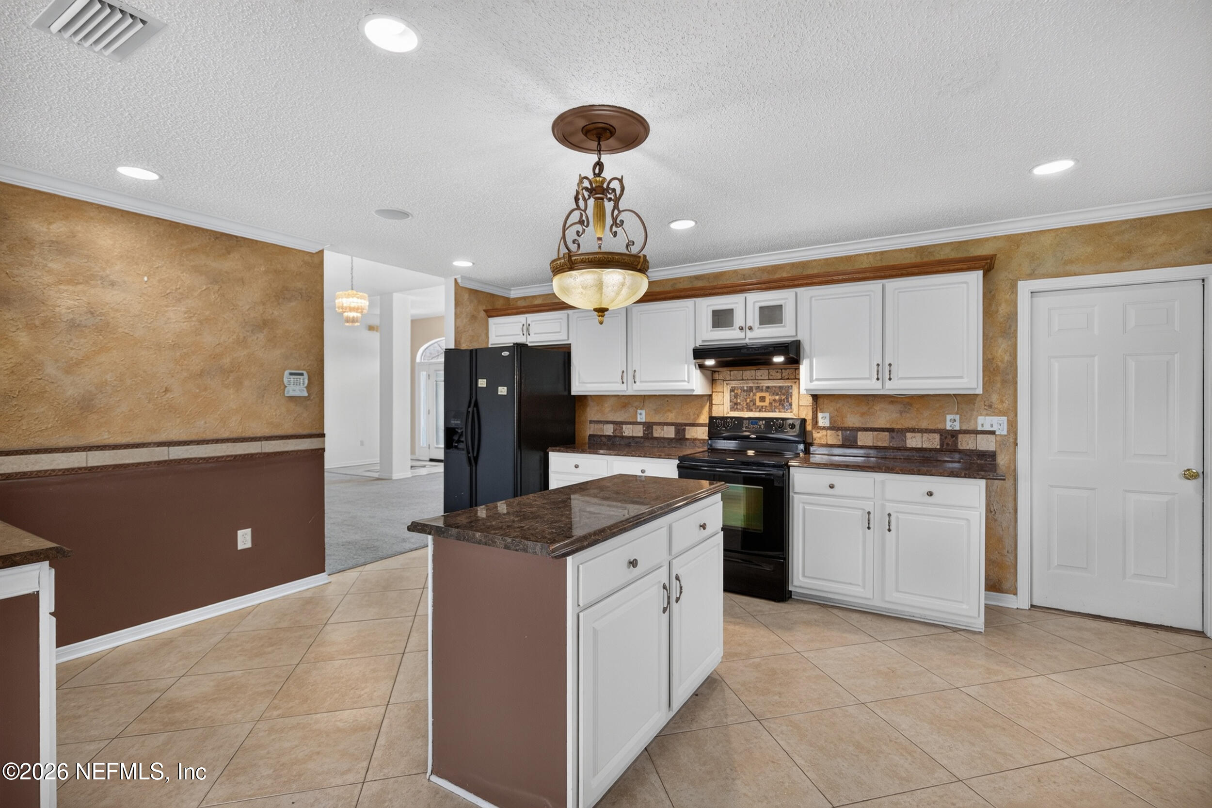 2432 Mallory Hills Road Jacksonville, FL 32221 - Photo 24 of 68 25_kitchen 5